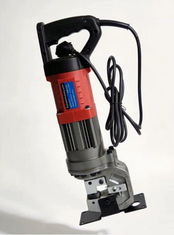 Electric hydraulic punching machine
Model: LZ22
Output: 20T
Voltage: 220V/50Hz Power: 1800W
Iron/Steel Plate: 3-8mm