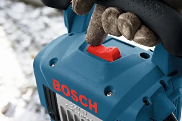BOSCH MARTEAU
PIQUEUR HEX 16kgs 41J
1750W GSH16-28
GSH 16-28