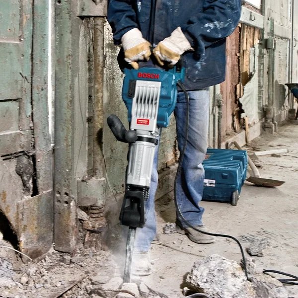 BOSCH MARTEAU
PIQUEUR HEX 16kgs 41J
1750W GSH16-28
GSH 16-28